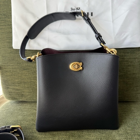 Coach Willow Bucket Bag in Black Leather with Gold Hardware - Picture 3 of 8